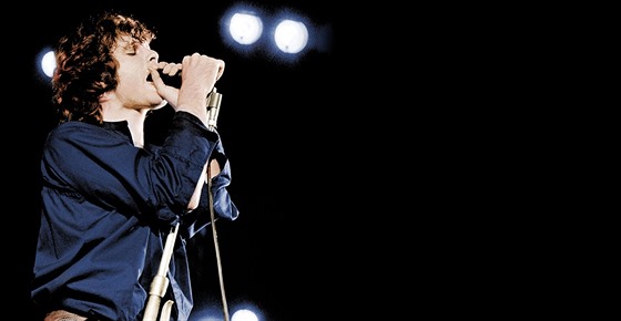 Zábr z koncertu The Doors na Hollywood Bowl v roce 1968