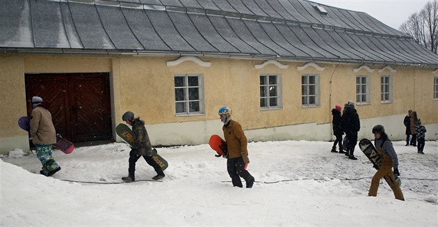 Horsefeathers Iron Jam 2017, závod snowboardist a lya na umle vybudované...