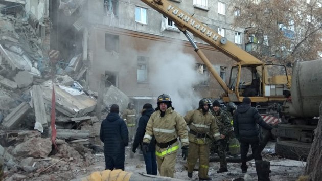 V obytnm dom v ruskm Magnitogorsku bouchl plyn. (31. prosince 2018)