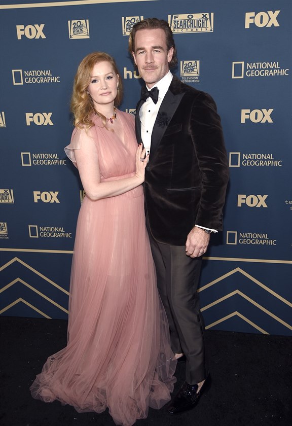 James Van Der Beek a jeho manželka Kimberly Brooková na Zlatých glóbech...