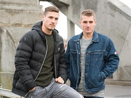 Michal Sadlek, fotbalista PSV Eindhoven (vpravo), a Luk Sadlek, fotbalista...