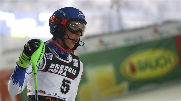 Slovenka Petra Vlhov v cli druhho kola slalomu v Zhebu.