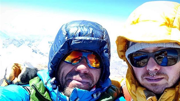 Novoměstský horolezec Radek Jaroš (vlevo) společně s kolegou Jiřím Tůmou vystoupili na nejvyšší vrchol Jižní Ameriky - Aconcaguu.