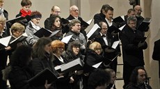 Při vánočním koncertě v kostele svatého Prokopa vsadil Svatopluk na Rybovu... Při vánočním koncertě v kostele svatého Prokopa vsadil Svatopluk na Rybovu...