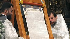 Ukrajinská pravoslavná církev společně s Vánocemi slavila i odklon od... Ukrajinská pravoslavná církev společně s Vánocemi slavila i odklon od...