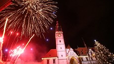 V Olomoci doprovodila městský novoroční ohňostroj na Horním náměstí píseň... V Olomoci doprovodila městský novoroční ohňostroj na Horním náměstí píseň...
