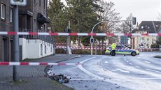 V německém Bottropu najížděl muž do lidí. Chtěl zabíjet cizince. (1. ledna 2019) V německém Bottropu najížděl muž do lidí. Chtěl zabíjet cizince. (1. ledna 2019)