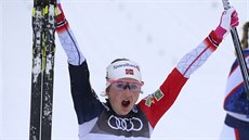 Norská běžkyně Ingvild Östbergová slaví triumf na klasické desítce v... Norská běžkyně Ingvild Östbergová slaví triumf na klasické desítce v...