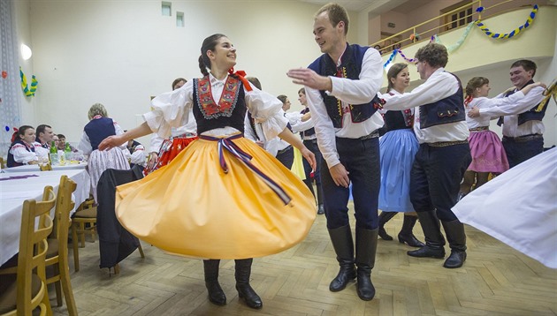 Krojový ples v obci Bílovice na Uherskohradisku.