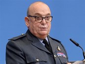 Šéf Vojenského výboru NATO, maršál britského letectva Stuart Peach Šéf Vojenského výboru NATO, maršál britského letectva Stuart Peach