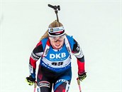 Eva Puskarkov m do cle sprintu biatlonistek v Oberhofu.
