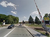 Frekventovaný přejezd přes železniční trať a vlečku v Uherském Brodě. Frekventovaný přejezd přes železniční trať a vlečku v Uherském Brodě.