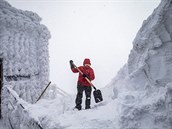 Odklízení sněhu u Poštovny na Sněžce (17.1.2019). Odklízení sněhu u Poštovny na Sněžce (17.1.2019).