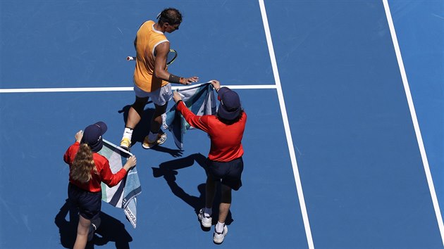 Rafael Nadal si v australsk vhni d runky.