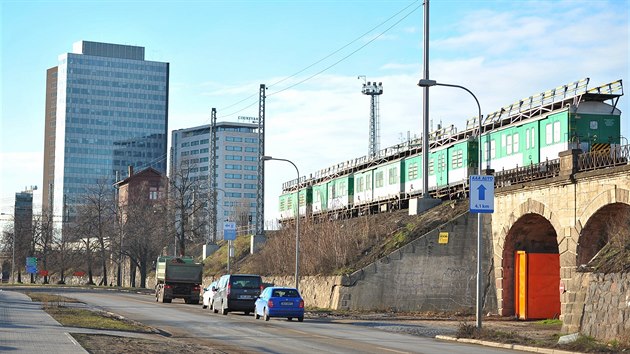 Stavdla, jak jim eleznii kaj, slou na hlavnm ndra v Brn u od 90. let 19. stolet jako spojka mezi vpravm a vhybki. Po modernizaci zabezpeovac signalizace vak u nebudou poteba.