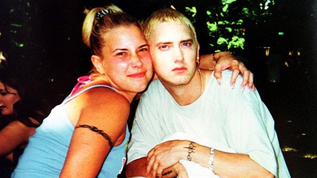 Eminem a matka jeho dcery Hailie, Kimberly Mathersov (31. 3. 2004)