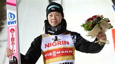 Rjoju Kobajaši po triumfu ve Val di Fiemme. Rjoju Kobajaši po triumfu ve Val di Fiemme.