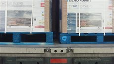 Kriminalisté z Vysočiny obvinili dvanáct lidí v rozsáhlém případu podvodné... Kriminalisté z Vysočiny obvinili dvanáct lidí v rozsáhlém případu podvodné...