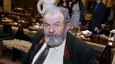 Oldřich Pecha pracoval od 60. let ve štičí líhni v Táboře. Oldřich Pecha pracoval od 60. let ve štičí líhni v Táboře.
