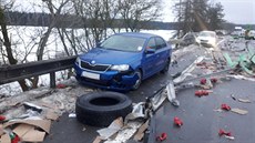 Řidiči vyvázli s lehkými zraněními. Řidiči vyvázli s lehkými zraněními.