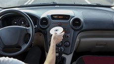 Hudba, kterou posloucháte v autě, ovlivňuje styl vašeho řízení, pozornost i... Hudba, kterou posloucháte v autě, ovlivňuje styl vašeho řízení, pozornost i...