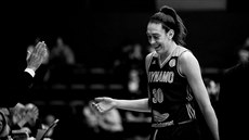 Breanna Stewartová v dresu Kursku Breanna Stewartová v dresu Kursku
