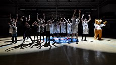 Díntí basketbalisté slaví pohárový postup pes Svitavy.