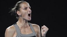 VÍTĚZSTVÍ. Česká tenistka Karolína Plíšková se raduje z postupu do osmifinále... VÍTĚZSTVÍ. Česká tenistka Karolína Plíšková se raduje z postupu do osmifinále...