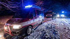 Ze záchranné akce v těžko přístupném terénu u vrcholu Jedlové hory. Ze záchranné akce v těžko přístupném terénu u vrcholu Jedlové hory.