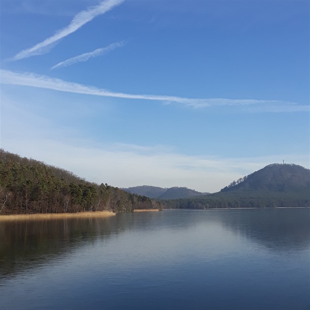 Zamrzající Máchovo jezero