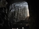 Ledov stalagmity u vchodu do dolu Jeronm