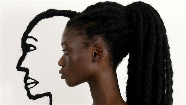 Stávají se lidskými hlavami, zvířaty, stromy, ale též strašidly. Africká... Stávají se lidskými hlavami, zvířaty, stromy, ale též strašidly. Africká...