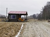 Chatka, kde mladík napadl sečnou zbraní muže, stojí za obcí Truskovice nedaleko... Chatka, kde mladík napadl sečnou zbraní muže, stojí za obcí Truskovice nedaleko...