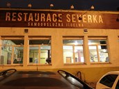 Seriál Most! v pondělí sledují i štamgasti v seriálové hospodě Severka. Seriál Most! v pondělí sledují i štamgasti v seriálové hospodě Severka.