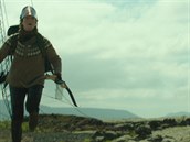 Záběr z filmu Žena na válečné stezce Záběr z filmu Žena na válečné stezce