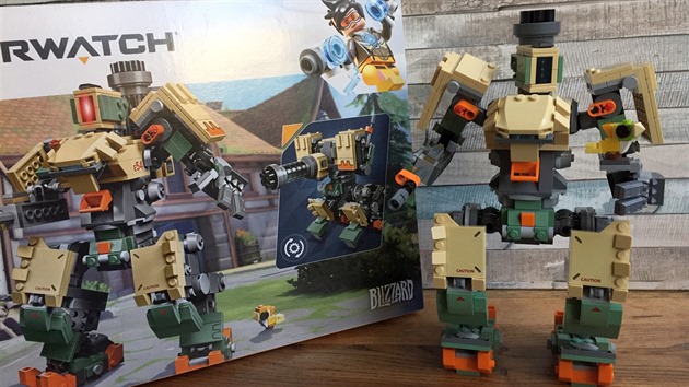 Bastion z Overwatche v LEGO podob