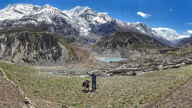 V Neplu Marek vystoupal cestou na Annapurnu asi na 3 500 metr nad moem.