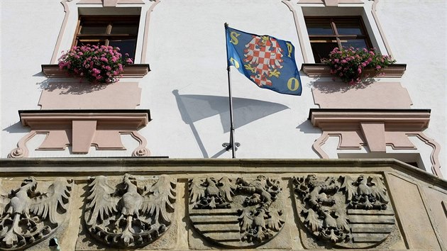 Vlajka Olomouce na budov radnice.