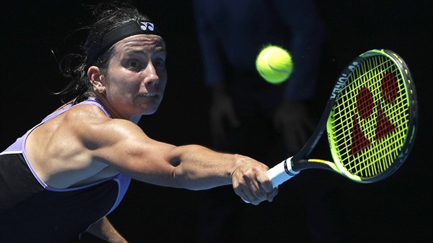 BEKHEND. Lotysk tenistka Anastasija Sevastovov se natahuje po mku v osmifinle Australian Open.
