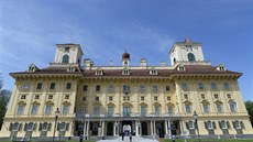 Zámek Esterhazy v rakouském Einstadtu na snímku z roku 2015 Zámek Esterhazy v rakouském Einstadtu na snímku z roku 2015