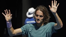 Řecký tenista Stefanos Tsitsipas slaví postup do semifinále Australian Open. Řecký tenista Stefanos Tsitsipas slaví postup do semifinále Australian Open.