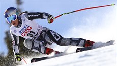 Česká lyžařka Ester Ledecká sviští po trati super-G v italském středisku... Česká lyžařka Ester Ledecká sviští po trati super-G v italském středisku...