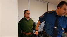 Obžalovaný Ukrajinec u soudu za pořezání manželky Obžalovaný Ukrajinec u soudu za pořezání manželky