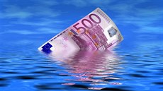 Pětiseteurová bankovka brzy skončí. Pětiseteurová bankovka brzy skončí.