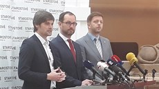 První místopředseda STAN Vít Rakušan, šéf poslaneckého klubu Jan Farský a... První místopředseda STAN Vít Rakušan, šéf poslaneckého klubu Jan Farský a...