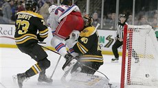 Filip Chytil z týmu New York Rangers způsobil po gólu otřes mozku brankáři... Filip Chytil z týmu New York Rangers způsobil po gólu otřes mozku brankáři...