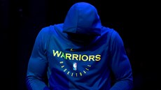 Kevin Durant z Golden State jde do zápasu s Bostonem. Kevin Durant z Golden State jde do zápasu s Bostonem.