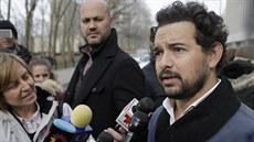 Herec Alejandro Edda se byl podíval na soud s narkobaronem Joaquínem Guzmánem... Herec Alejandro Edda se byl podíval na soud s narkobaronem Joaquínem Guzmánem...