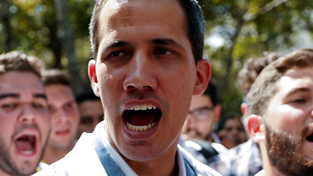Venezuelan protestuj v Caracasu na podporu opozinho ldra a samozvanho prezidenta zem Juana Guaida. (30. ledna 2019)