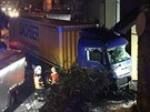 Pi nehod v havlkobrodsk Humpoleck ulici narazil idi kamionu do jin...